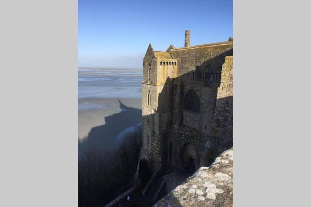 Apartamento Au Mont Pour Deux Pontorson Exterior foto
